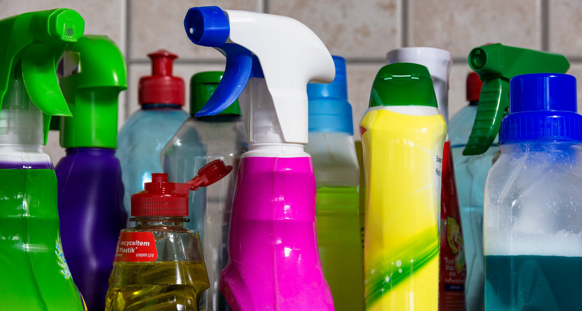 comparing-household-chemicals-chemical-education-xchange